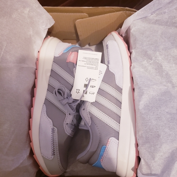 ADIDAS RETRORUN WOMEN SNEAKERS - Picture 4 of 15